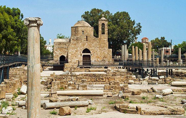 Hrysopolitissa教堂和圣保罗的支柱