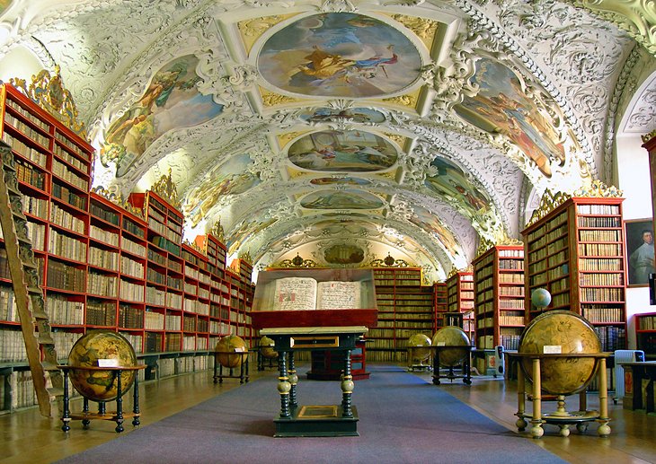 壮观的图书馆:Clementinum和斯特拉霍夫修道院