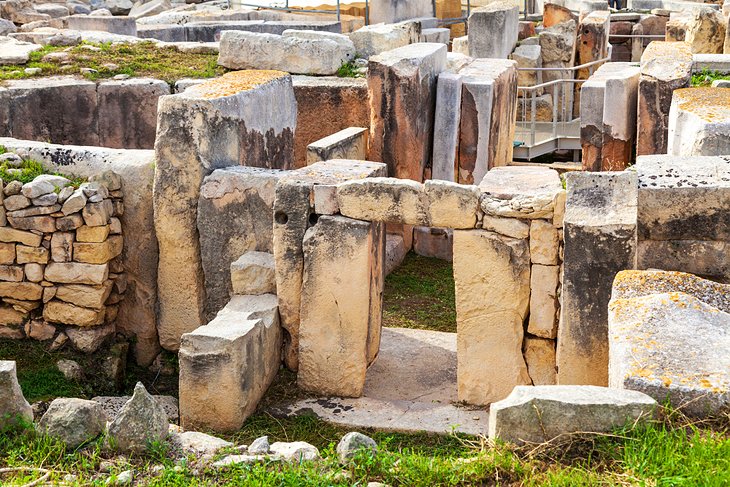 马耳他岛的Hagar Qim神庙:史前巨石遗址
