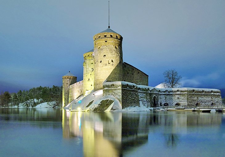 城堡Olavinlinna,尚且可