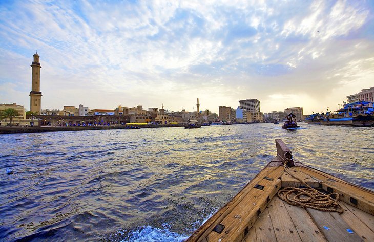 迪拜湾单桅三角帆船之旅