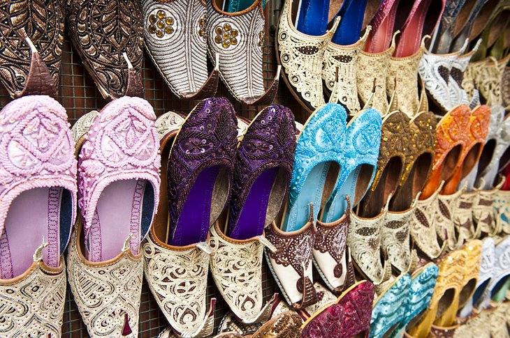 鞋子在迪拜商场出售