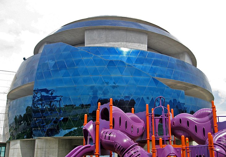 坦帕科学与工业博物馆的IMAX穹顶