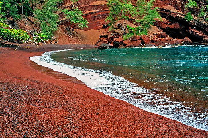 Kaihalulu红沙滩