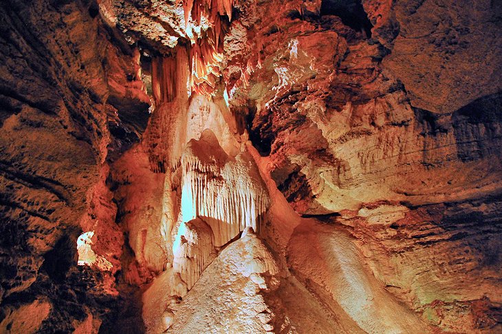 神奇的洞穴