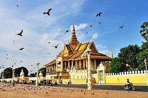 Where to Stay in Phnom Penh: Best Areas & Hotels