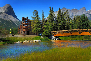 10 Top-Rated Resorts in Canmore, Alberta