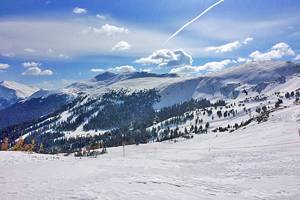2023年科罗拉多州十大最便宜的滑雪胜地