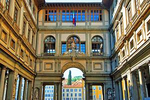 Visiting the Uffizi Gallery in Florence: 12 Top Highlights, Tips & Tours