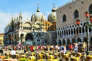 探索在威尼斯圣马可大教堂:游客的导游