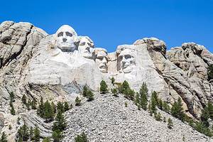 Where to Stay near Mount Rushmore: Best Areas & Hotels