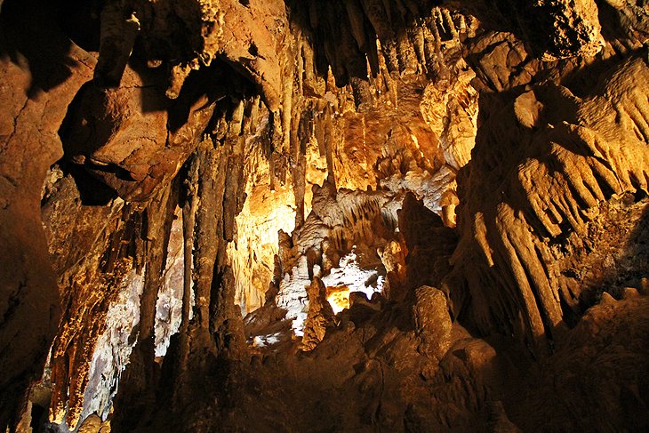 巨大的洞穴