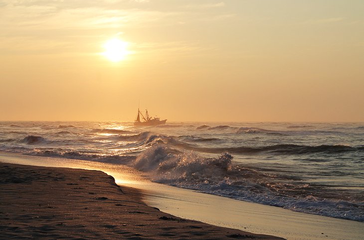 托普赛海滩上的日出