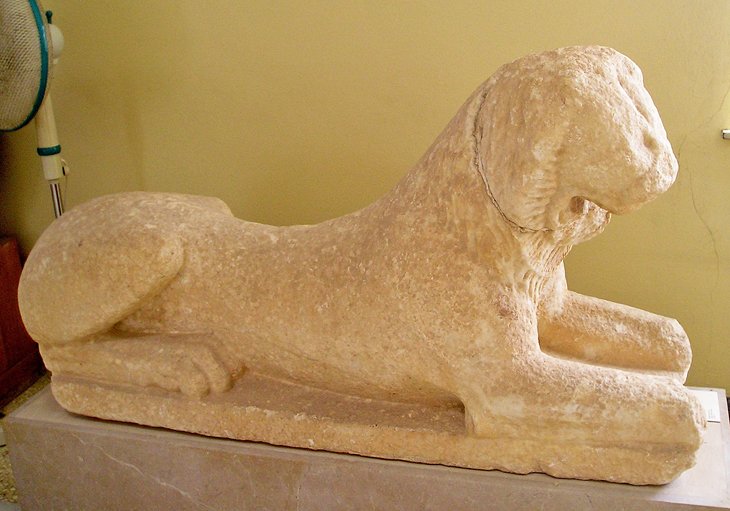 费拉考古博物馆的狮子雕刻