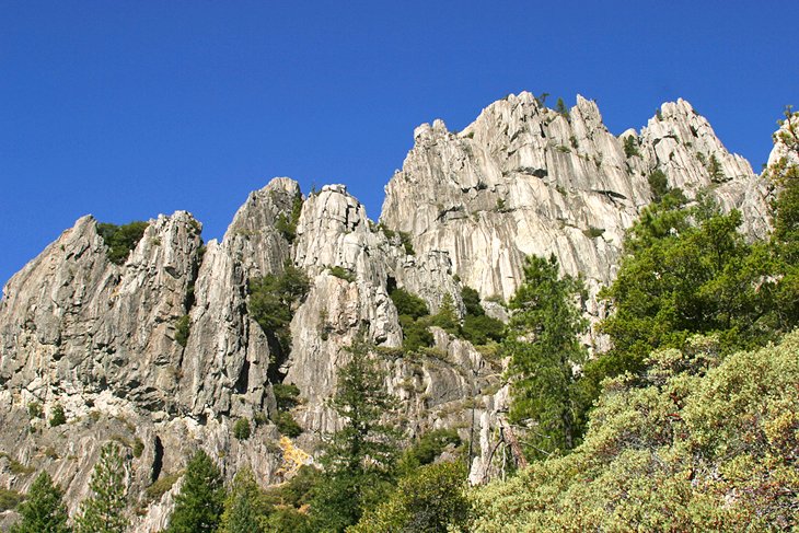 岩石峭壁州立公园景观的城堡