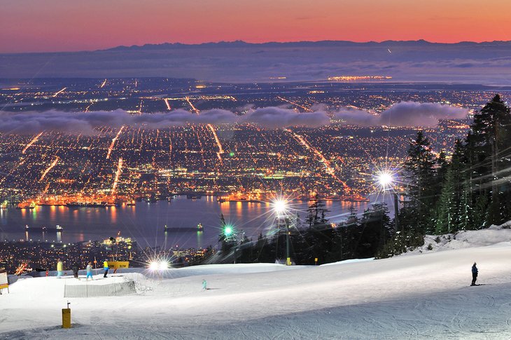 晚上在松鸡山滑雪