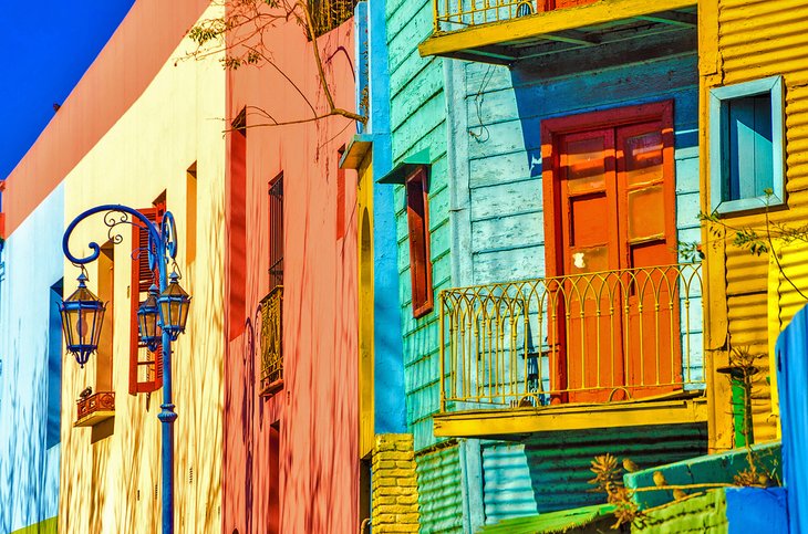 布宜诺斯艾利斯拉博卡的卡米尼托的鲜艳色彩