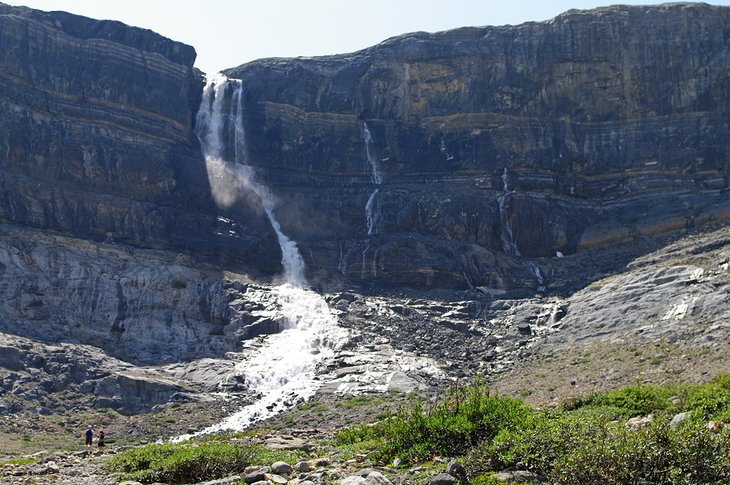 弓形冰川瀑布