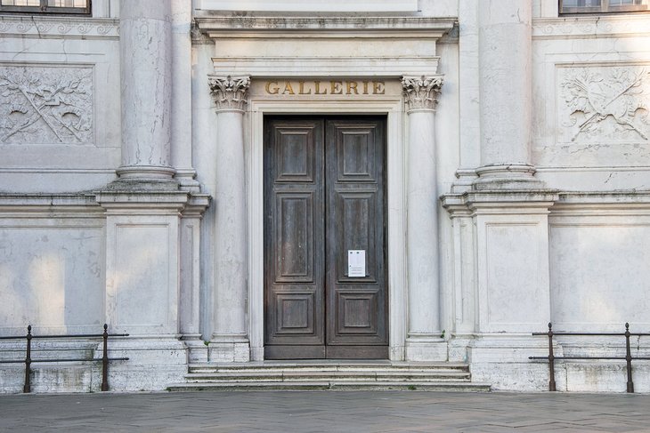 入口Gallerie戴尔'Accademia(美术博物馆)