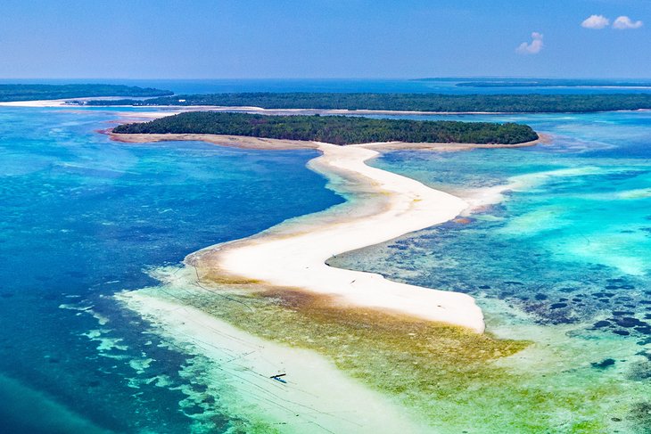 鸟瞰图Ngurtafur海滩摩鹿加群岛(蛇海滩),印度尼西亚