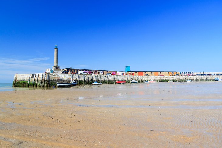 马尔盖特码头为低潮手臂海滩