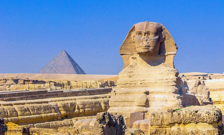 开罗吉萨狮身人面像和金字塔