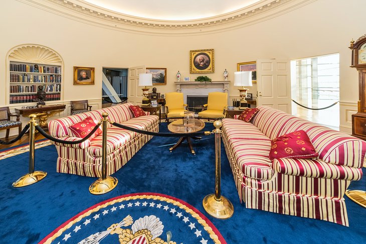 威廉·j·克林顿总统图书馆和博物馆的椭圆形办公室复制品