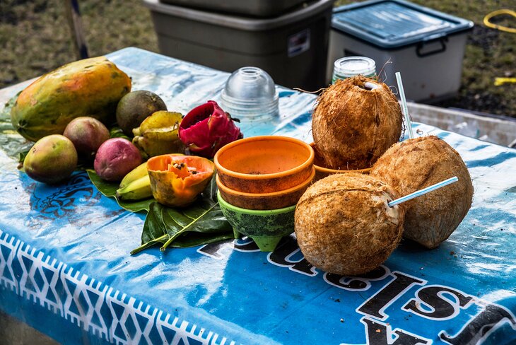 Punanga Nui户外市场出售的水果